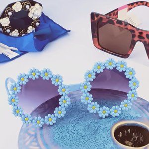 New Blossom in Style: Daisy Flower Kids Sunglasses - Retro Elegance! 🌼☀️